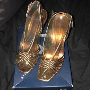 Elegant Anne Klein Bronze Heels